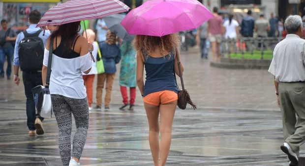 Il ciclone Circe blocca ancora l'estate, l'esodo è sotto l'ombrello: le previsioni
