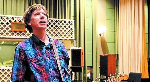 L'ex Sonic Youth Thurston Moore: «Nelle mie sperimentazioni la coscienza del rock'n'roll»