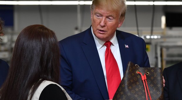 Louis Vuitton scommette sull'America di Trump (e sfida il boicottaggio)