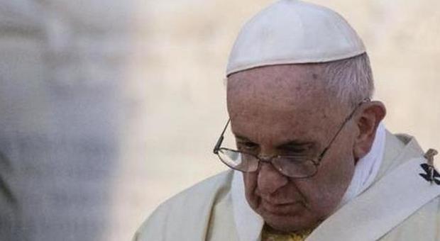 Parigi, sgomento di Papa Francesco: "Attacco all'umanità. E' la terza guerra mondiale"