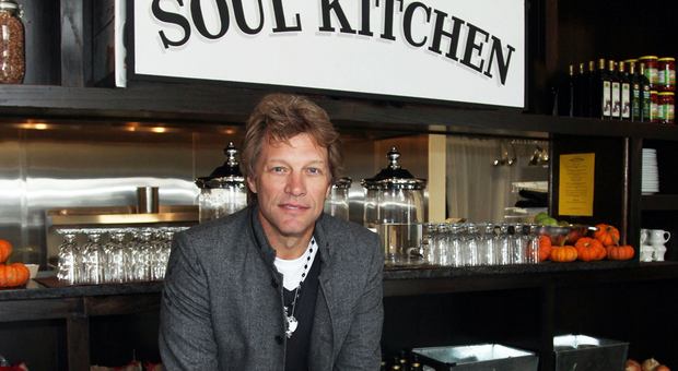 Shutdown, Bon Jovi offre pasti gratis agli impiegati federali senza paga
