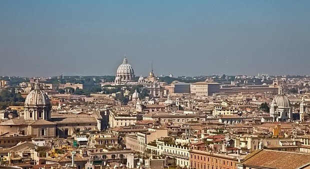 Roma, case comunali ad affitti stracciati: Romeo rischia l'accusa di frode