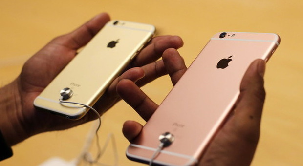 L'iPhone 6S esordisce in 12 Paesi, dalla Cina agli Stati Uniti. Attesa per le date italiane