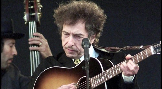 Dylan non ritira il Nobel: è rimasto se stesso contro il conformismo