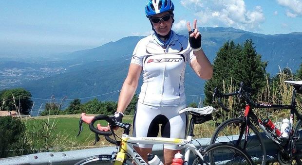 Ciclista amatoriale 54enne travolta e uccisa da un Suv mentre si allena con il gruppo