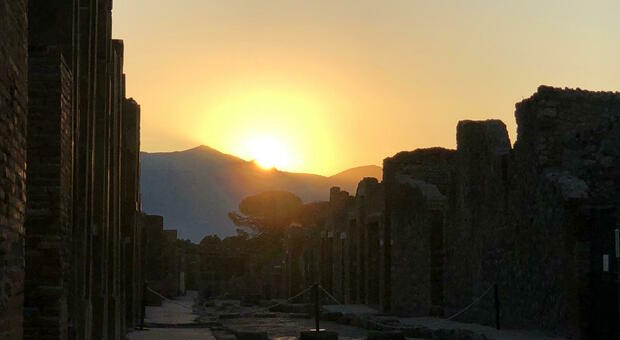 L'alba dagli Scavi di Pompei per 99 fortunati
