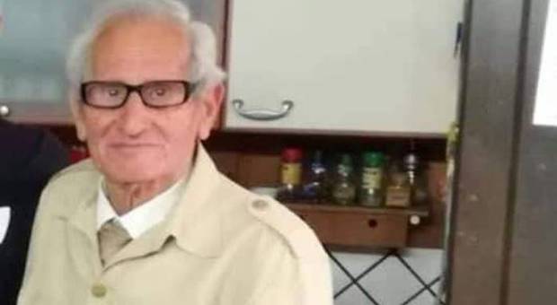 Anziano scomparso nel Napoletano, le ricerche riprendono con l'elicottero