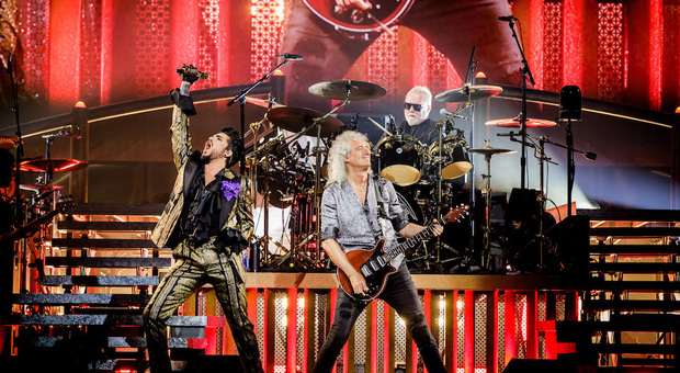 Queen e Adam Lambert spostano il tour in Europa. Il 23 maggio 2021 a Bologna. Brian May: «Se Dio vuole, ci saremo».