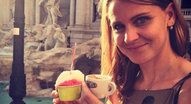 Vacanze romane per Lucie Safarova: la tennista saluta Roma con caffè e gelato