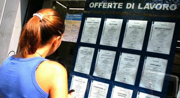In Puglia un occupato su 4 ha più titoli di quelli richiesti