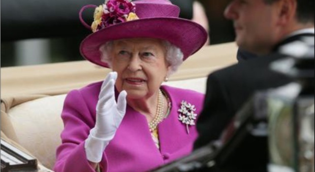 Regina Elisabetta, piano London Bridge: cosa prevede il protocollo in caso di morte e i segnali da interpretare