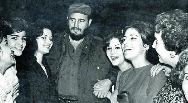 Fidel, le mogli, i figli, la dieta del sesso e quella leggenda delle 35mila amanti