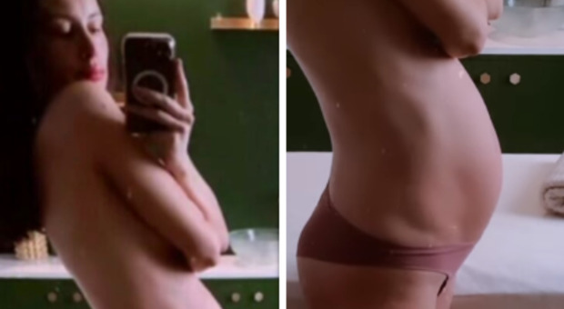 Marica Pellegrinelli incinta mostra il pancione nudo «dopo 30 settimane». Le foto social