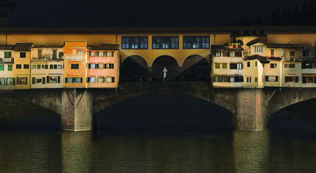 Pitti Uomo, a Firenze Ponte Vecchio diventa d'oro per un giorno