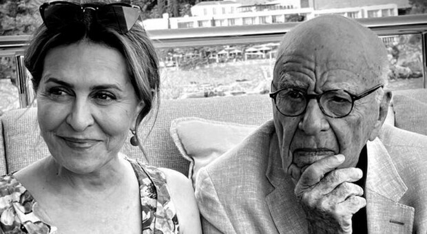 Murdoch, nuova fidanzata a 92 anni: le vacanze con Elena Zhukova (ex suocera di Roman Abramovich)