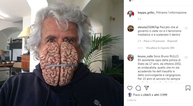 Coronavirus, Beppe Grillo selfie su Instagram con "mascherina" a forma di cervello