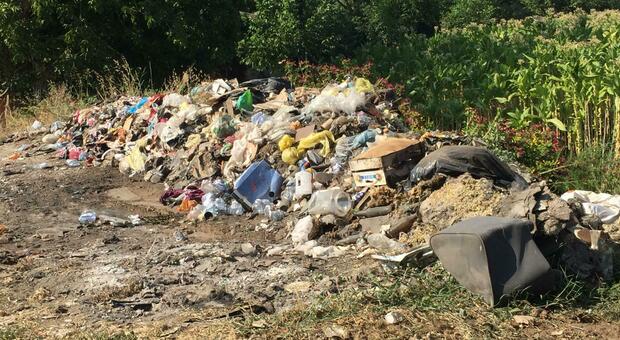 Terra dei fuochi: roghi di rifiuti in calo a giugno e luglio