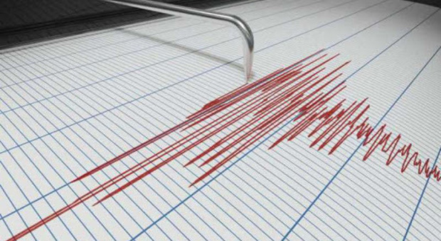 Un sismografo. Torna la paura per il sisma nell'entroterra maceratese