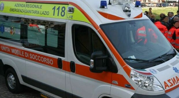 Ares 118, paghe dimezzate ai medici delle ambulanze private di supporto a quelle regionali: soccorso a rischio
