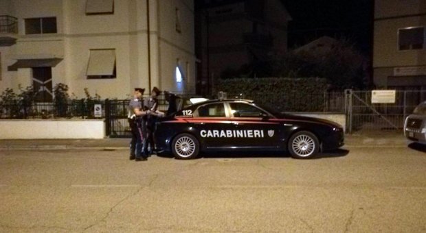 I carabinieri sul luogo dell'omicidio a Jesi