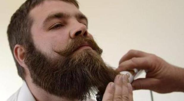 Tutti pazzi per i lumbersexual: dilaga la moda del taglialegna con la barba
