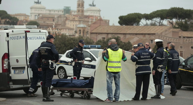 Roma, incidente mortale al Circo Massimo: interrogato autista dell'Atac