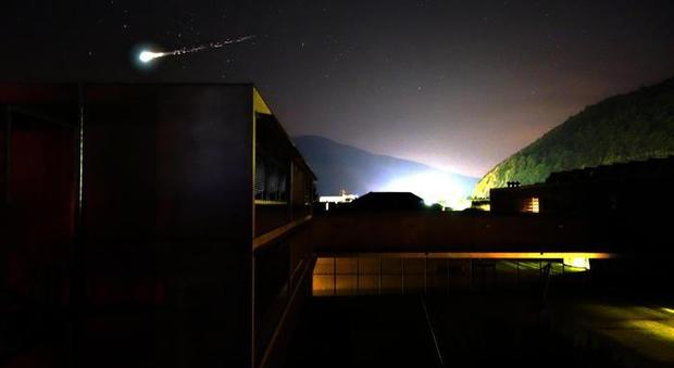 La luce del meteorite avvistato la sera del 30 maggio nel nord dell'Italia