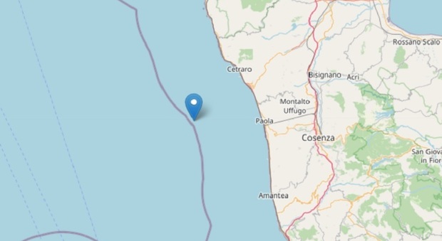 Terremoto 4.8 in Calabria davanti alla costa Ovest, epicentro in mare. La scossa nella notte
