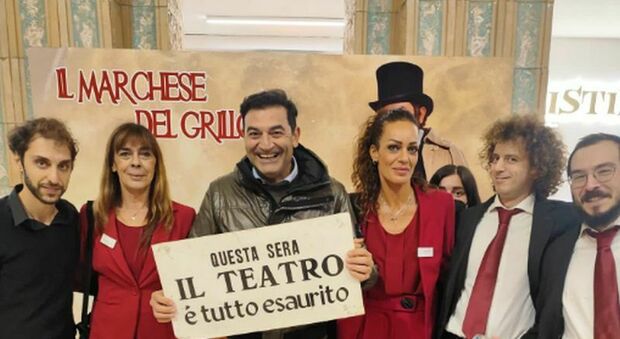 Max Giusti, la toccante dedica ai figli per l'ultima replica del Marchese del Grillo: «Non smettete mai di sognare»