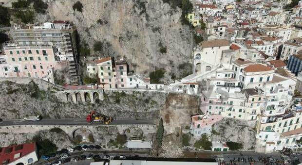 Frana ad Amalfi, la statale Amalfitana verso la riapertura domenica 25 aprile
