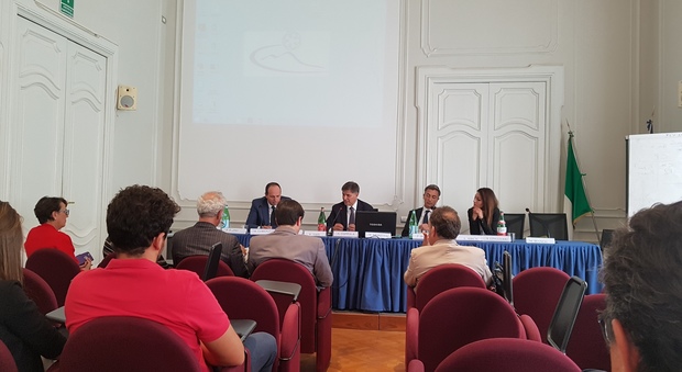 Crisi economica: a Napoli si discute la strategia per la tutela del risparmio