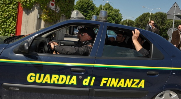 Pescara, bloccata la droga per la movida: un arresto