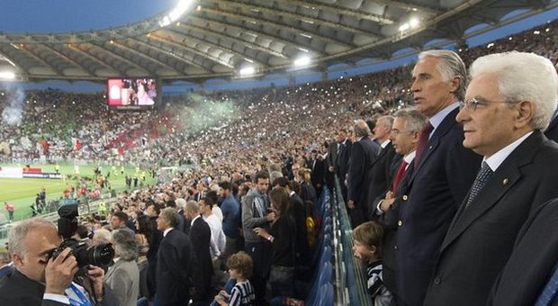 Mattarella all'Olimpico: «Gli italiani vogliono un calcio corretto»