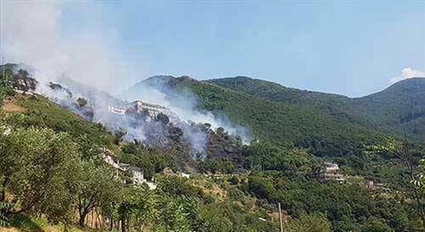 Incendi e allarme siccità, ordinanze del sindaco di Angri e sanzioni per i trasgressori