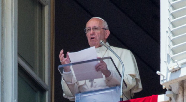 Porto San Giorgio, squilla la sorpresa: Papa Francesco telefona ai catecumeni