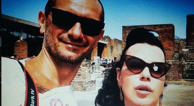Debi Mazar, selfie nel Foro e tour tra le antiche domus