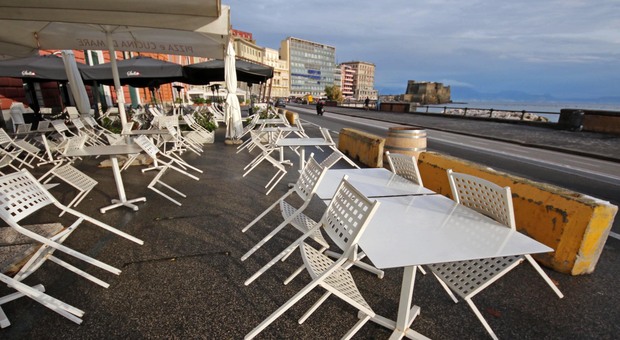 Dpcm, a Napoli il grande caos di ristoranti e bar: «Avevamo già svuotato i frigo»