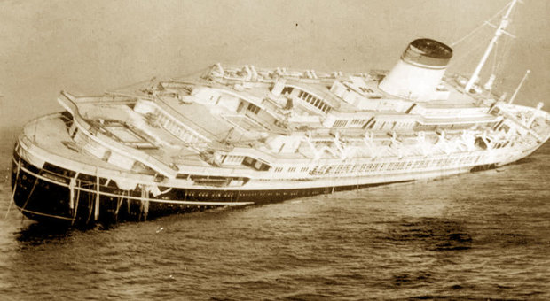 Andrea Doria, 60 anni fa affondò il transatlatico più bello di sempre: il comandante Calamai ultimo a lasciare la nave