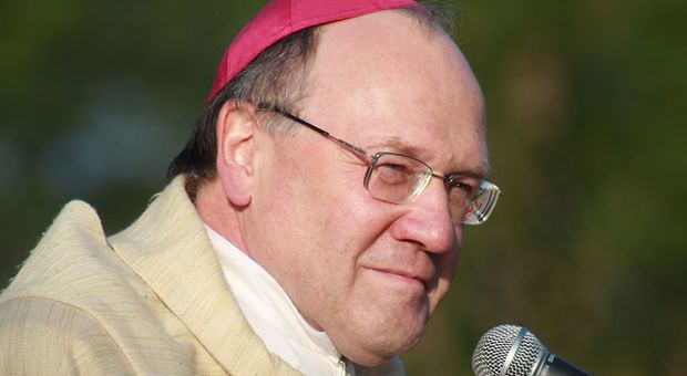 Papa Francesco commissaria la diocesi austriaca del vescovo spendaccione e bon vivant