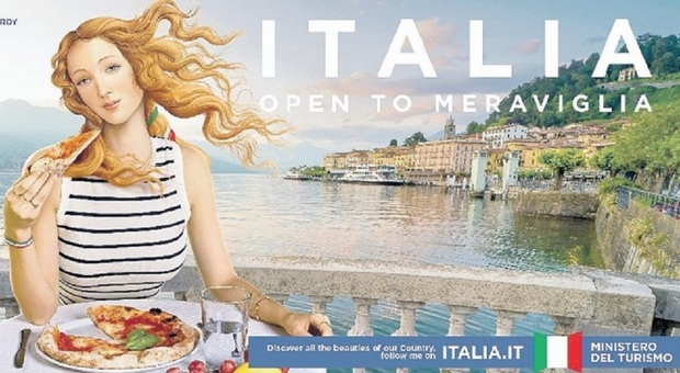 La Venere di Botticelli diventa influencer: ambasciatrice d'Italia con gonna jeans e un piatto di pizza