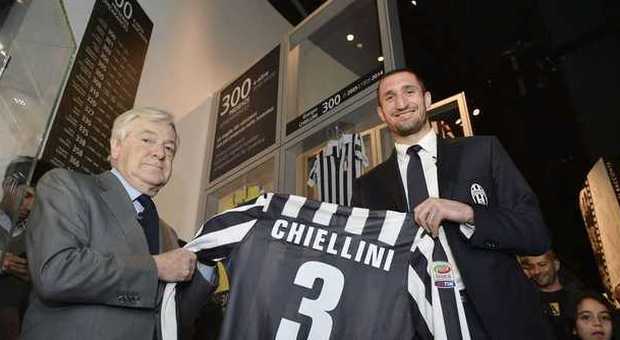 Chiellini festeggia le trecento presenze e avverte la Roma:«Vogliamo vincere tutto»