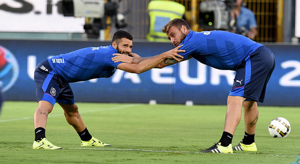 Nazionale, l'Italia si allena in vista della Germania. Castellacci: « Per De Rossi un problema serio, Candreva non è pronto»