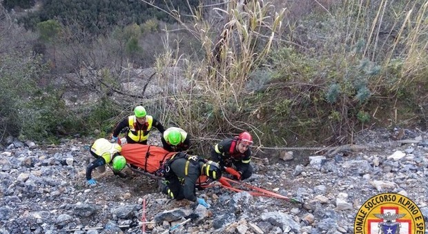 Esce dal sentiero: vola per 15 metri muore escursionista 43enne padovano