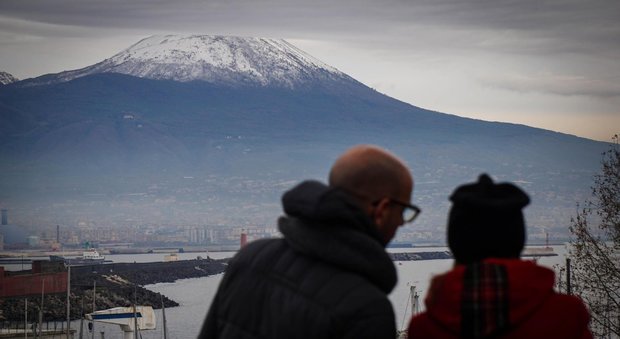 Meteo a Napoli, Vesuvio innevato e temperature più rigide di notte