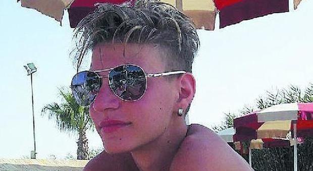 Casoria, il 16enne Ciro Ascione è morto aggrappato al treno in corsa per evitare un rimprovero