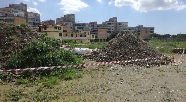 Discarica tossica al posto della villetta comunale: sequestrata area di 25mila metri quadrati nel Napoletano