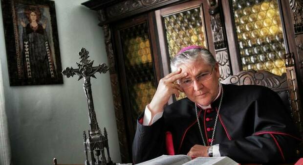 Covid, positivo il vescovo Piazza a Sessa Aurunca: «Ma sto migliorando»