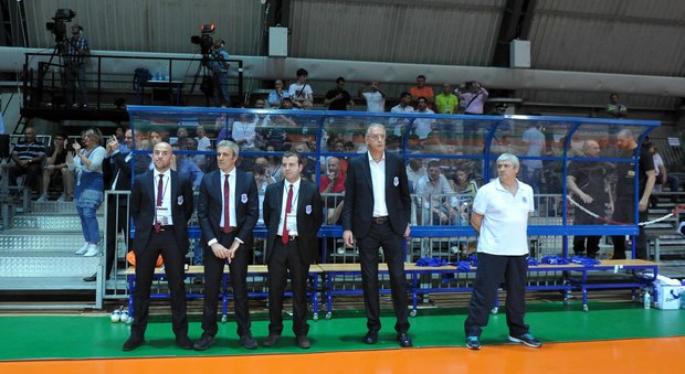 Mario Patriarca insieme allo staff del Real Rieti durante la finale scudetto (Foto Massimo Rinaldi)