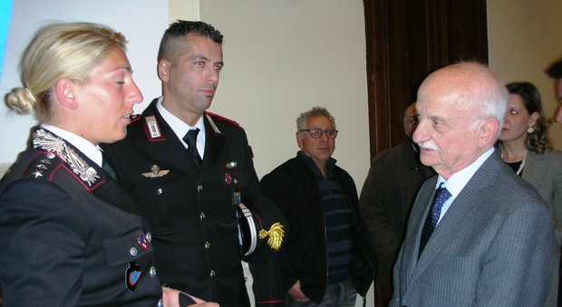 Il generale Mori con i carabinieri di Cittaducale