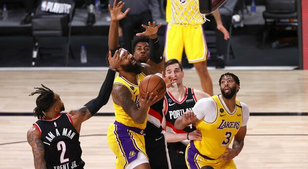 Nba, i Lakers rimettono in parità il confronto con Portland
